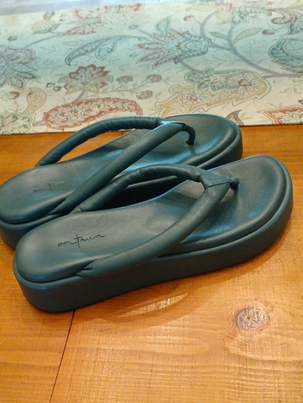 Cortana Women's Geisha Platform Flip Flop Sandal - Ocean Green - 38